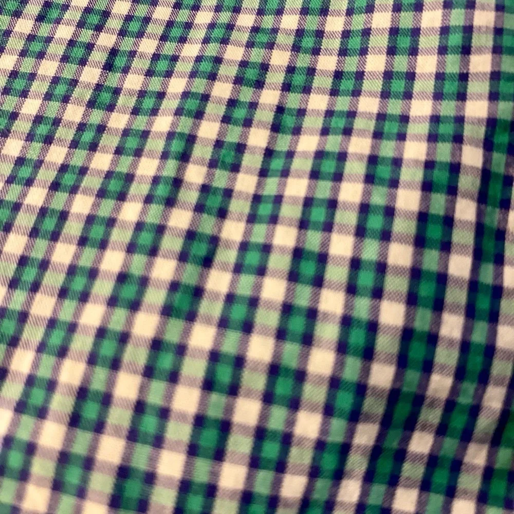 Vineyard Vines Boys Button down whale Dress Shirt nwot worn once green purple​​